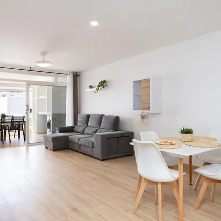 Americas Premium - 2 Bedrooms Pool & 20m2 Terrace Apartment